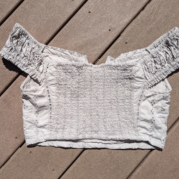Women's FREE PEOPLE off shoulder crop shirt size medium - Picture 4 of 4